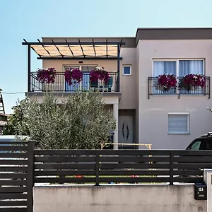 Apartment Mena, Bibinje
